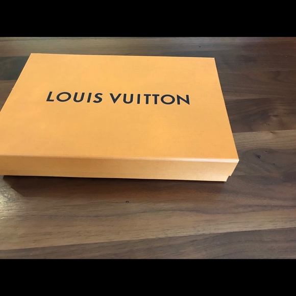 Louis Vuitton shawl - Picture 2 of 7